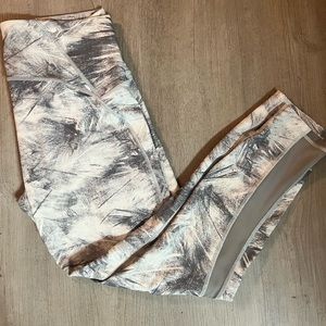 Lululmon Rare floral leggings!